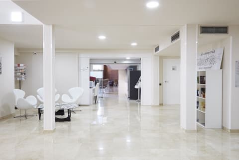 Bcn Urbaness Del Comte, Lobby sitting area