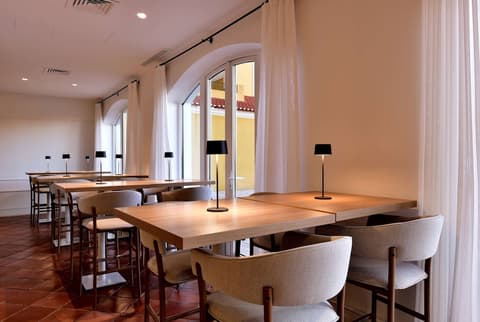 Dolce by Wyndham CampoReal Lisboa, Lobby lounge