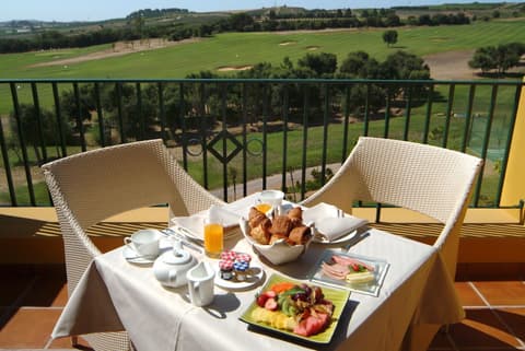 Dolce by Wyndham CampoReal Lisboa, Room