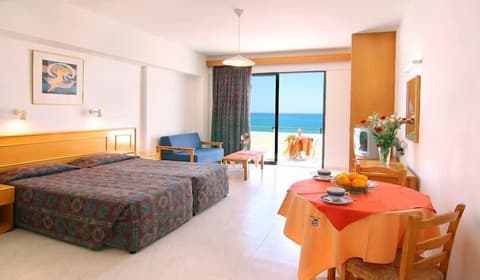 Corallia Beach Hotel Apartments, Room