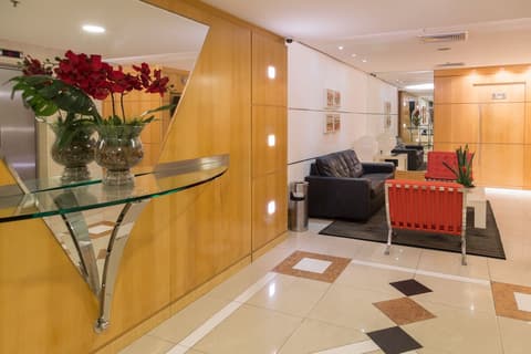 Hotel Astoria Palace, Reception