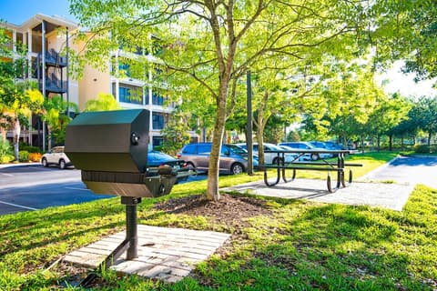 Caribe Cove Resort, Property grounds