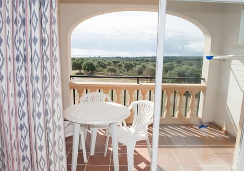 Apartamentos Sol Romántica by DOT Suites, Room