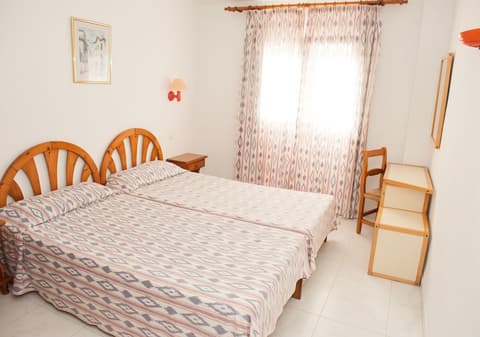 Apartamentos Sol Romántica by DOT Suites, Room