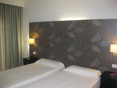 Apartamentos HG Cristian Sur, Room