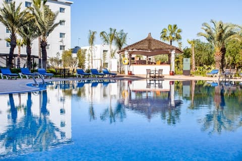 Relax Hotel Airport Nouasseur, Pool
