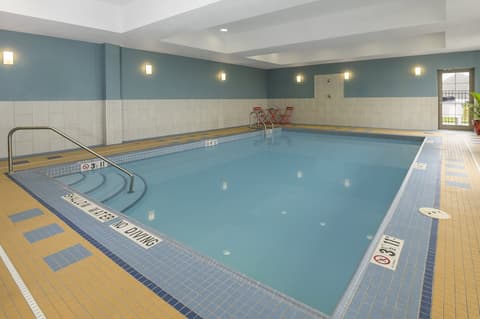 Holiday Inn Express & Suites North Bay by IHG, Pool