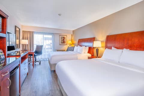 Comfort Inn & Suites Thousand Islands Harbour District, Room