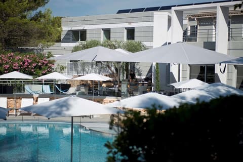 Golden Tulip Sophia Antipolis - Hotel & Spa, Outdoor pool