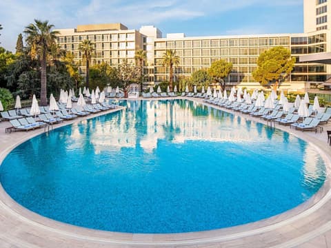 Swissotel Buyuk Efes Izmir, Pool