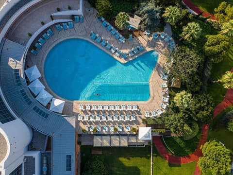 Swissotel Buyuk Efes Izmir, Outdoor pool