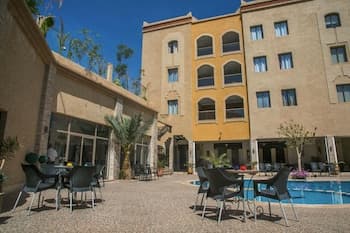 La Perle du Sud, Pool