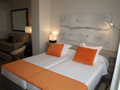 Eco Alcala Suites, Room