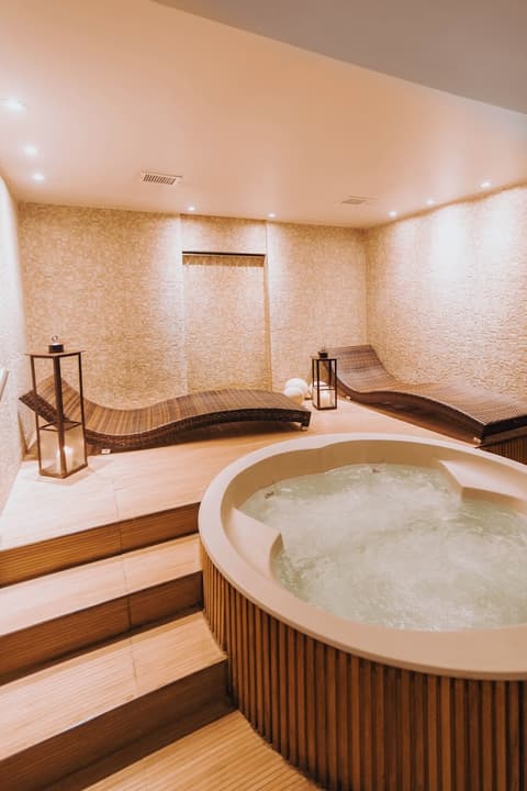 Hotel Spa Republica, Indoor spa tub