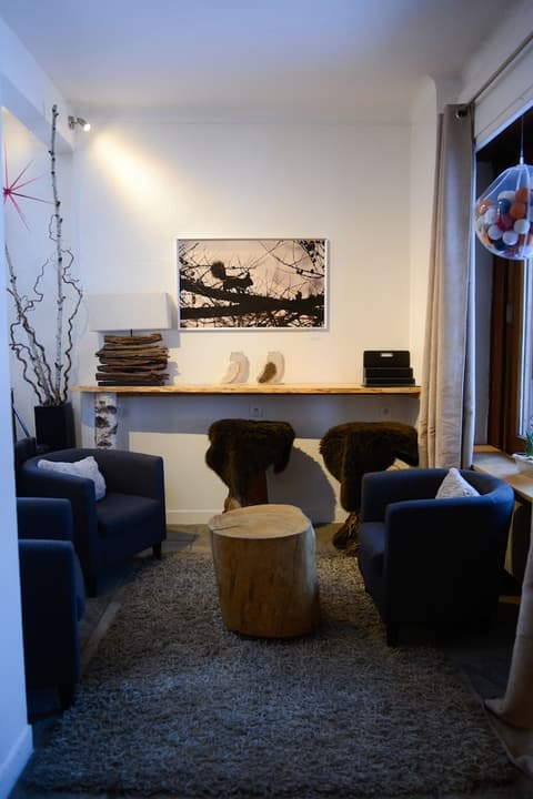 Chalet Hotel Les Campanules, Interior entrance