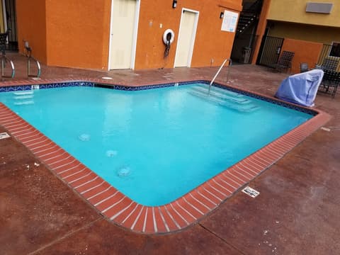 Super 8 by Wyndham Cypress Buena Park Area, Pool