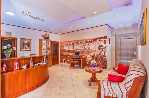 Hotel Dubrovnik, Lobby