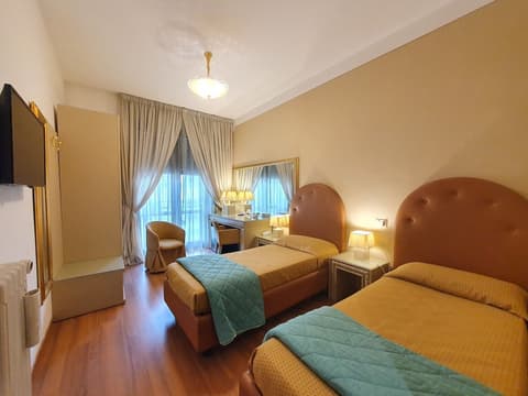 Hotel Continentale, Room