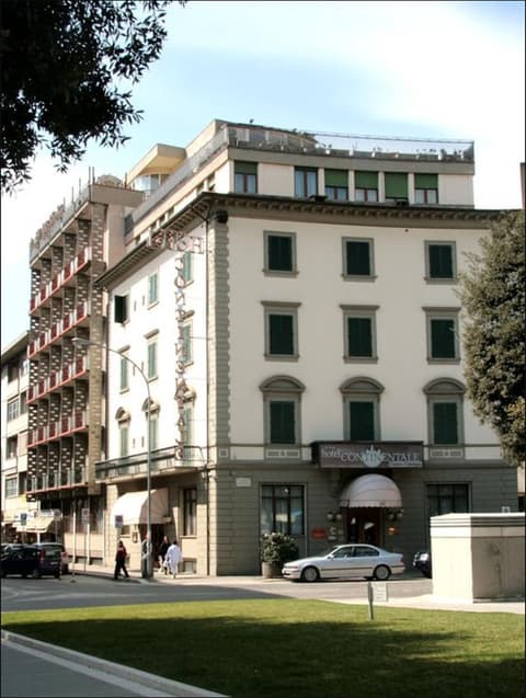Hotel Continentale, Exterior