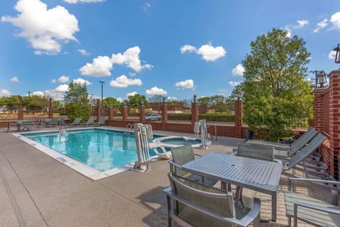 Best Western Plus Duncanville/Dallas, Outdoor pool