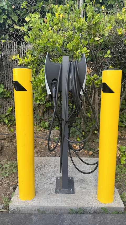 Bay Breeze Inn, Parking