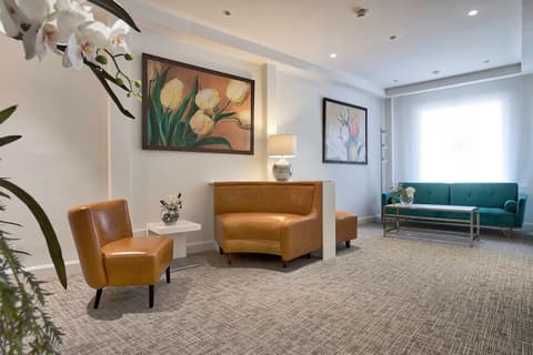 Bonanova Suite Hotel, Reception