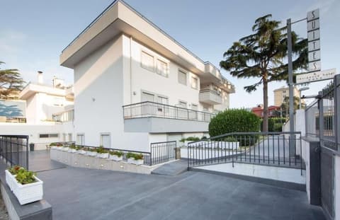 Suites & Residence Hotel Napoli, Front of property