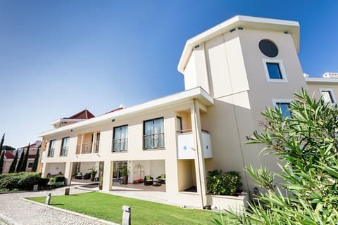 As Cascatas Golf Resort & Spa, Reception