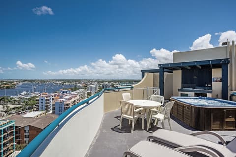 Landmark Resort, Room