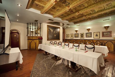 Hotel Royal Ricc, Meeting facility