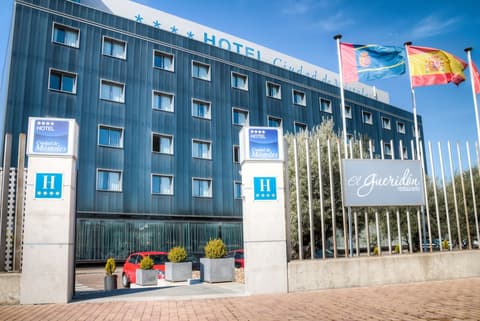 Hotel Ciudad de Móstoles, Front of property