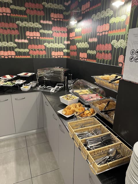 Downtown Kraków, Restaurant