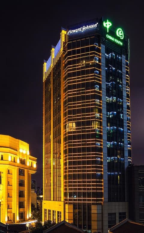 Howard Johnson Huaihai Hotel Shanghai, Exterior