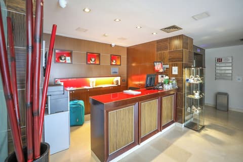 Hotel YIT Conquista de Granada, Reception