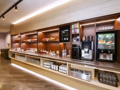 B&B Hotel Berlin City-Ost, Dining