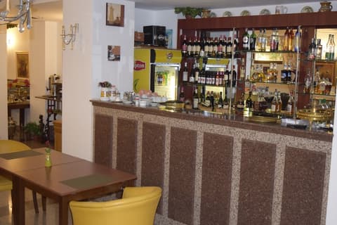 Hotel Michelangelo, Bar (on property)