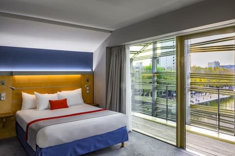 Holiday Inn Express Paris-Canal de la Villette by IHG, Room
