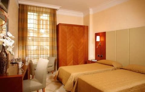 Suite Opera Rooms, Room