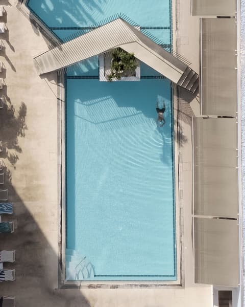 Anemi Hotel & Suites, Outdoor pool