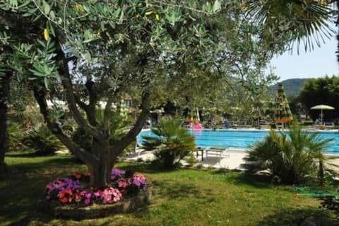 Park Hotel Oasi, Outdoor pool