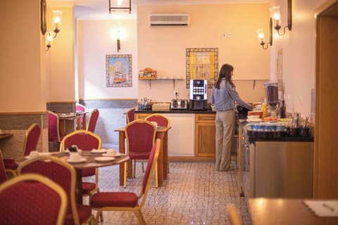 Grande Pensão Alcobia, Breakfast area