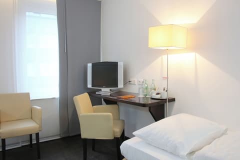 Helvetia Hotel Munich City Center, Room