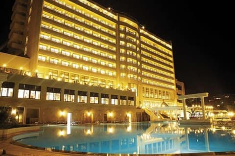 Korumar Deluxe Hotel, Outdoor pool