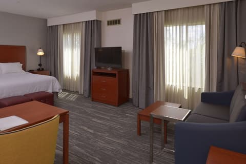 Hampton Inn & Suites Bakersfield North-Airport, Room