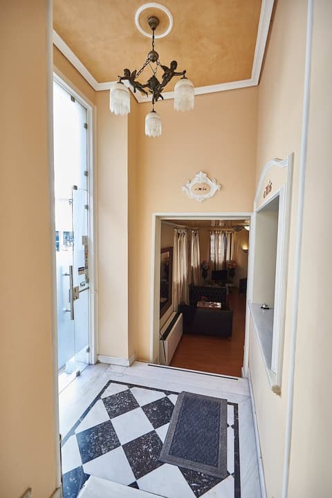 Exis Boutique Hotel, Interior entrance