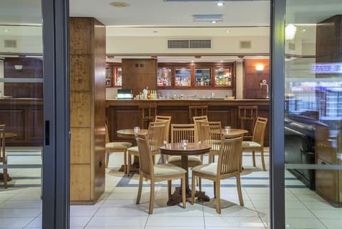 Manousos City Hotel, Lobby