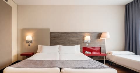 Hotel ILUNION Barcelona, Room