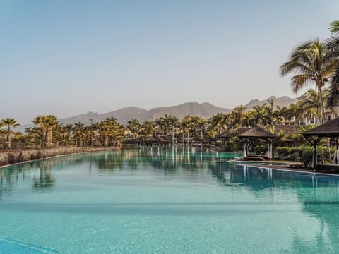 Gran Melia Palacio de Isora, Pool