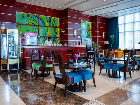 Plaza Inn Hotel, Restaurant