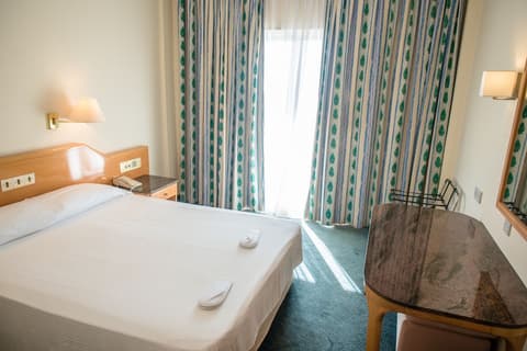 Cynthiana Beach Hotel, Room